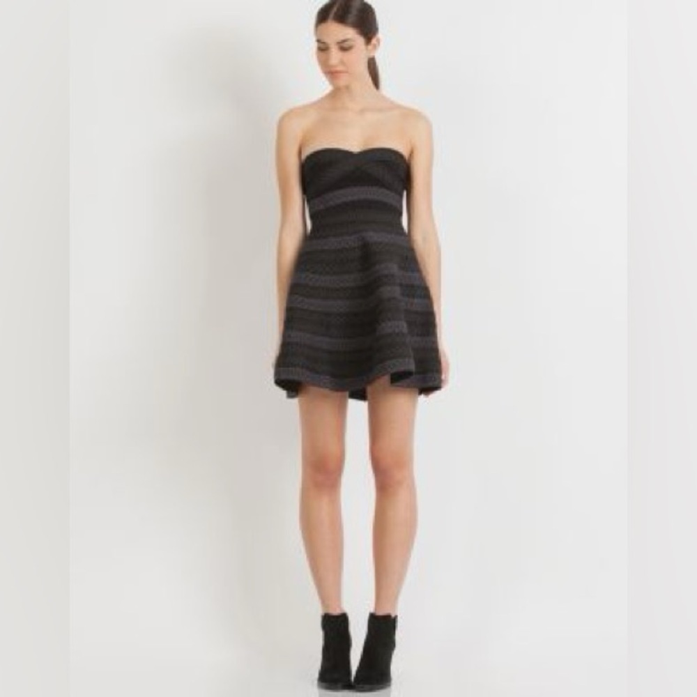 Maje
Dress - Favela Strapless